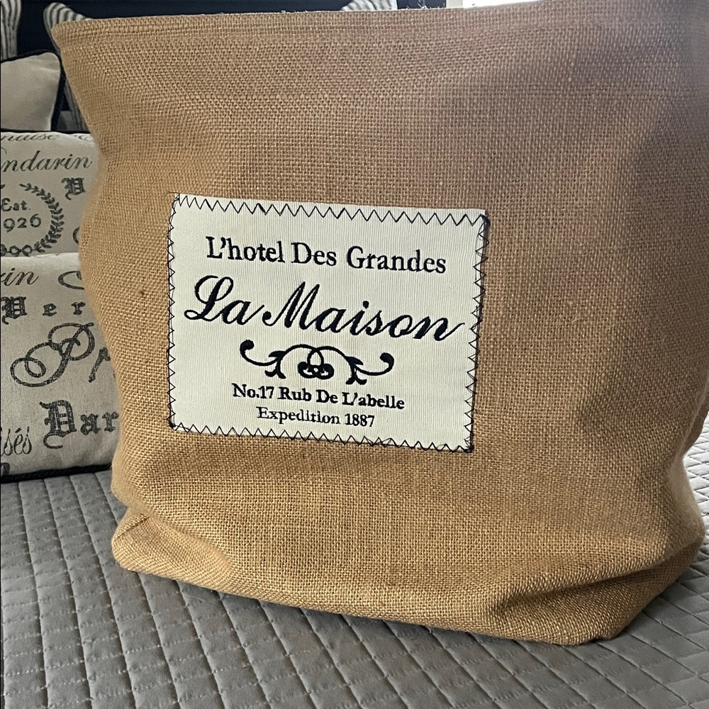 La Maison Burlap storage Bag - Natural Tan